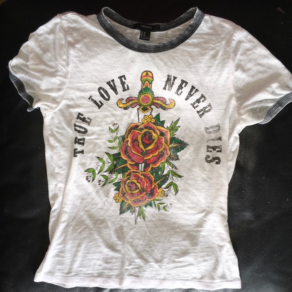 Forever 21 Tops - Cute Top